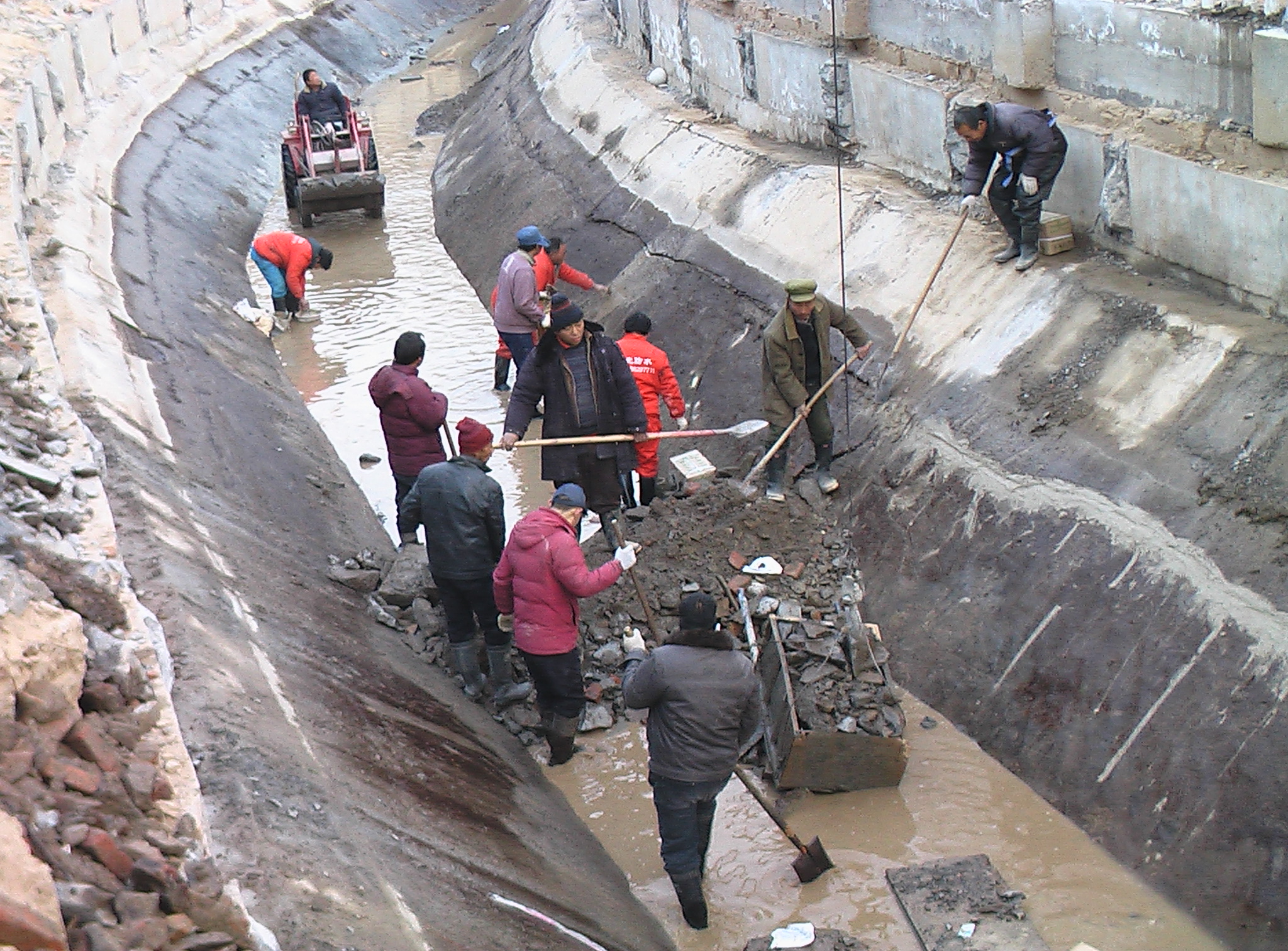 抢险渗漏修缮 (6)